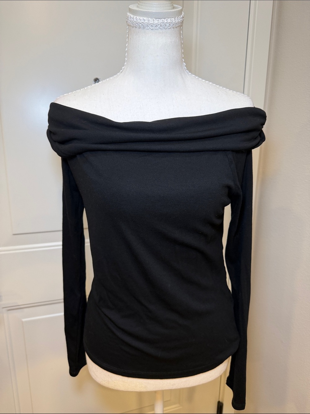 Off-the-Shoulder Long Sleeve Top - Black
